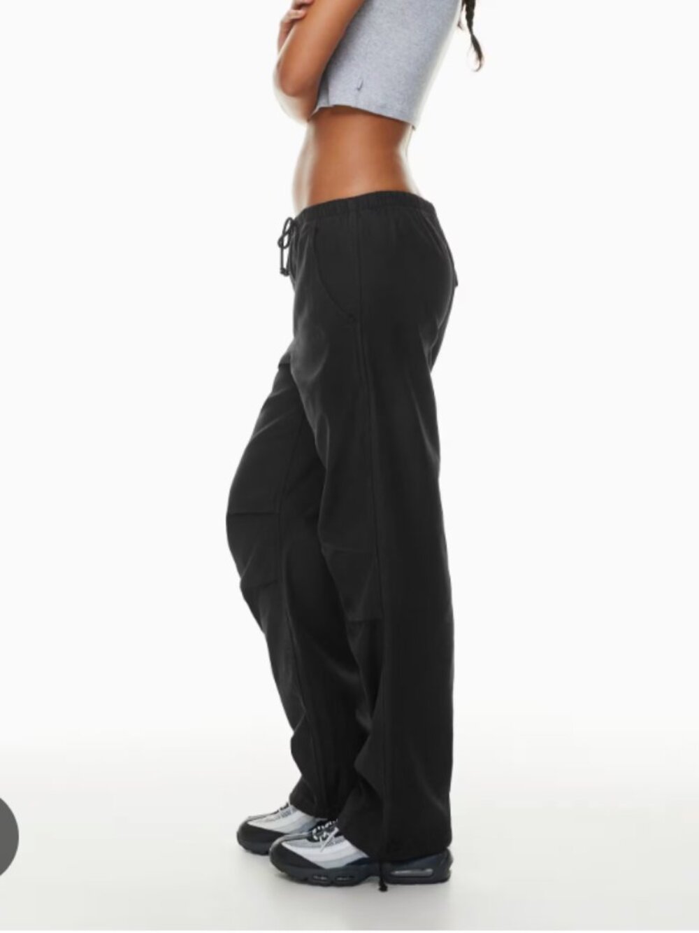 Aritzia TNA Cache Cargo Pant Relaxed mid-rise parachute pants black XS
